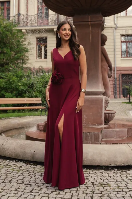 sukienka maxi z rozami elizabeth anabel bordowa.webp