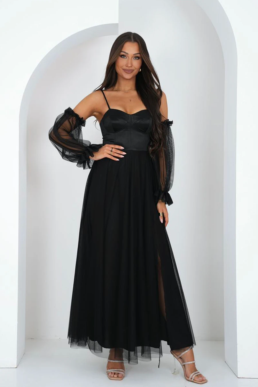 sukienka maxi layla tiulowa z satynowa gora czarna.webp